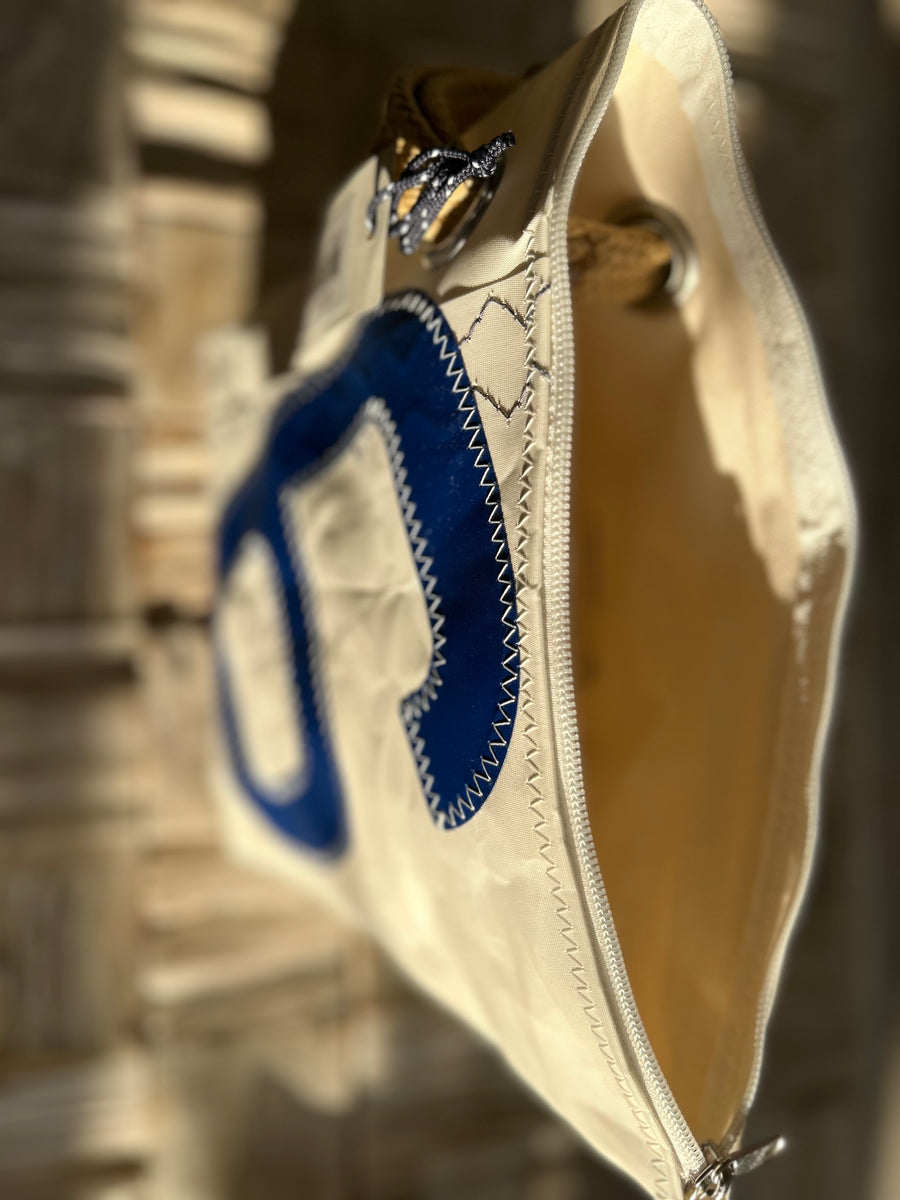 727 Sailbags Midinette clutch with rope handle made from upcycled sails